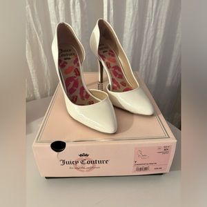 Juicy Couture White Pumps